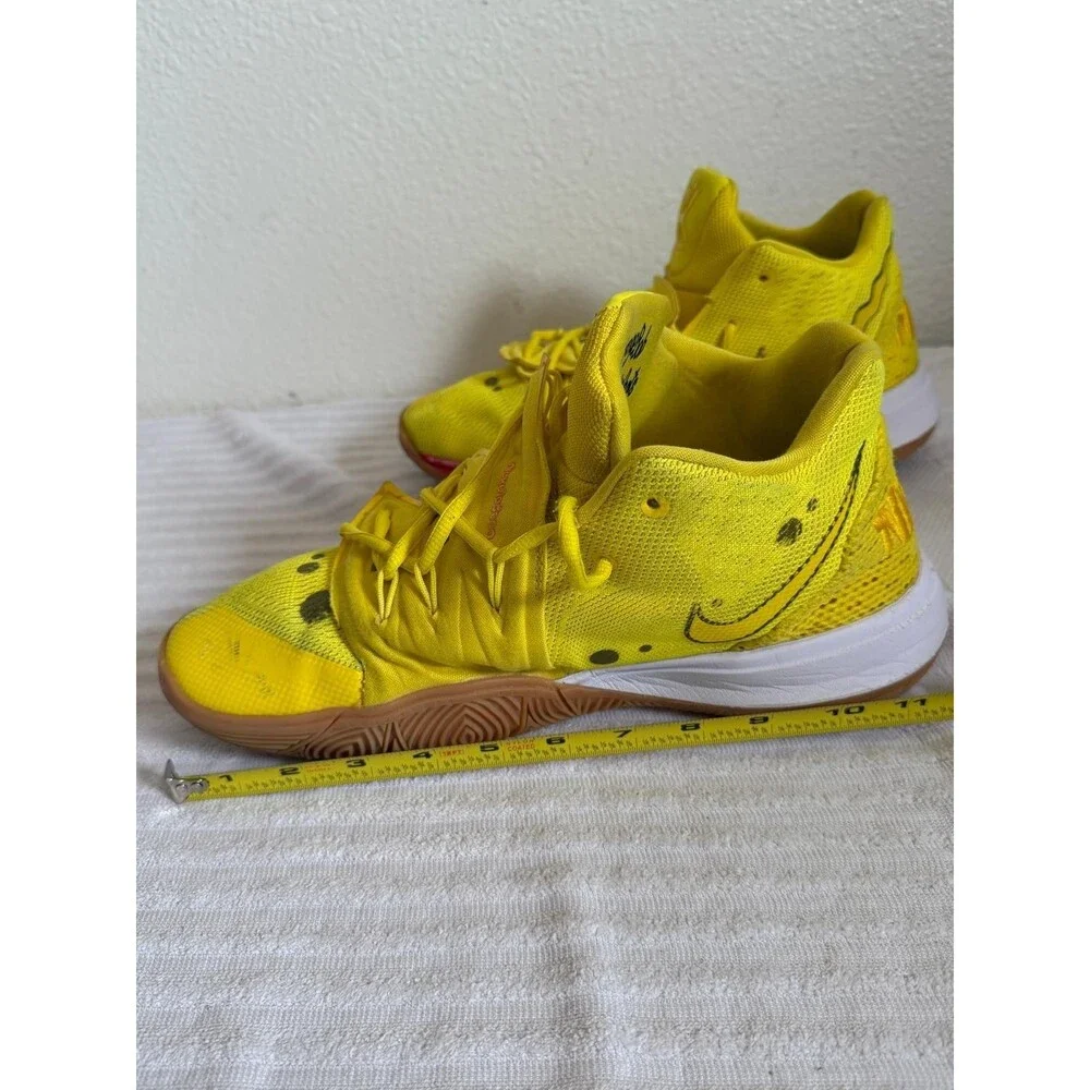 Nike Kyrie 5 Spongebob Squarepants Yellow Basketball Sneakers Mens Size USA 11